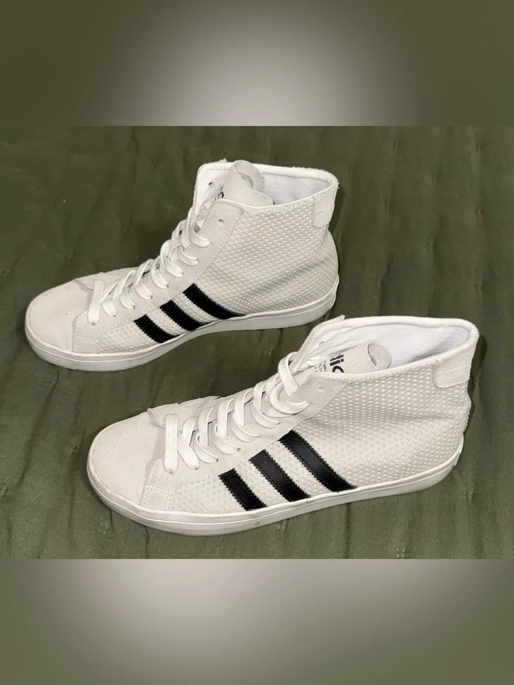 adidas White/grey suede High-Top Sneakers with Black Stripes woman’s size 9